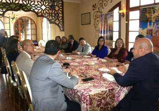 سفارة مصر بالإكوادور تنظم اجتماع عمل مع رؤساء ومديري كبرى الوكالات السياحية