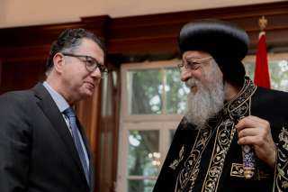 سفير مصر بالنمسا يقيم حفل عشاء على شرف البابا تواضروس