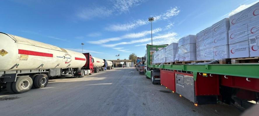 الهلال الأحمر المصري يطلق قافلة «زاد العزة» الـ 187 لغزة لدعم الأشقاء الفلسطينيين