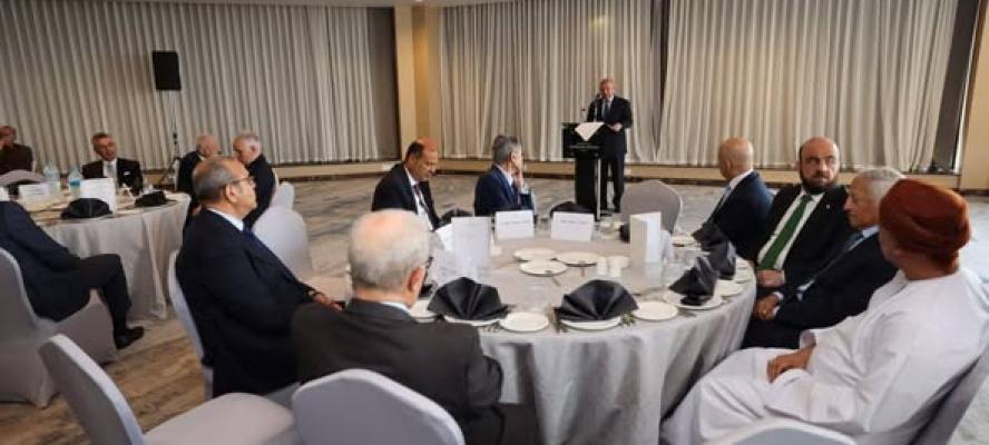 وزير النقل يلتقي رؤساء ووفود اتحادات غرف التجارة والصناعة والزراعة للبلاد العربية
