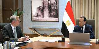 رئيس الوزراء يلتقي وزير البترول والثروة المعدنية لمتابعة عددٍ من ملفات العمل