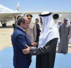 محمد بن زايد يصطحب الرئيس السيسي لمطار أبو ظبي الدولي لتوديعه عقب انتهاء زيارته للإمارات| صور