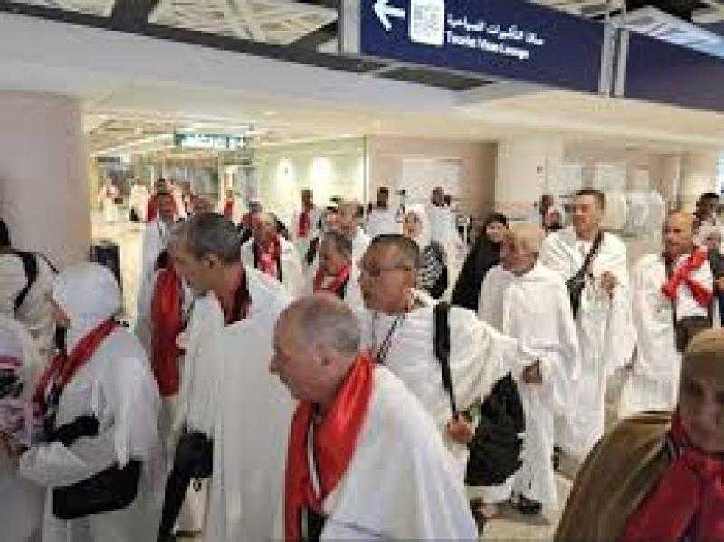 التضامن الاجتماعي تواصل تفويج حجاج الجمعيات الأهلية إلى الأراضي المقدسة بالمملكة العربية السعودية