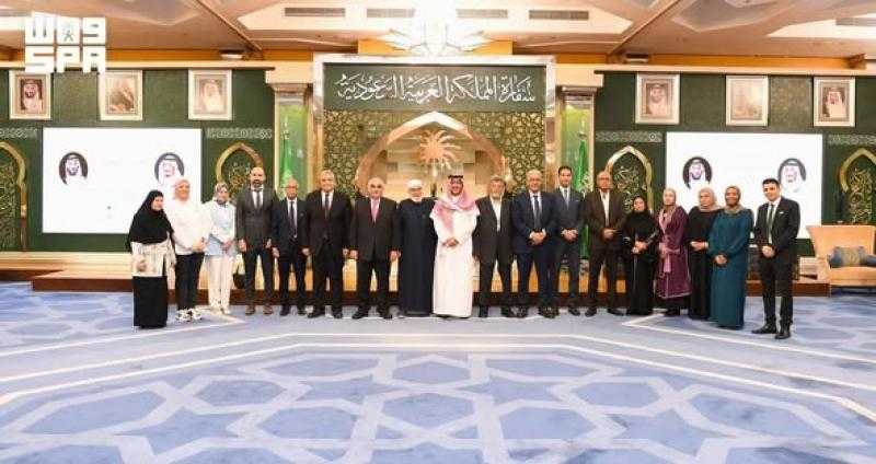 السفير_السعودي_بالقاهرة يودع حجاج برنامج ”ضيوف خادم الحرمين الشريفين”