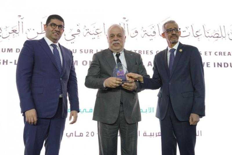 الألكسو تكرم نقيب الفنانين تقديرا لمسيرته وإسهاماته في دعم الحركة الفنية العربية