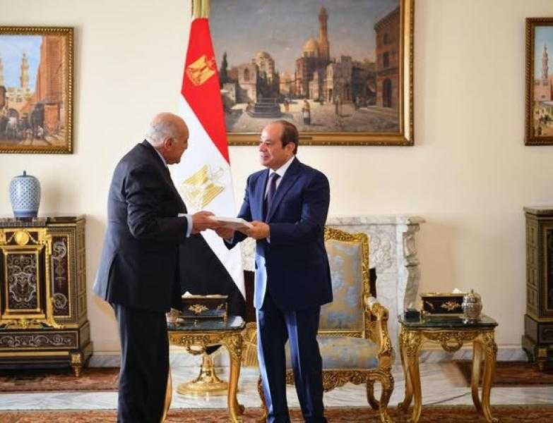 الرئيس السيسي يتلقى رسالة خطية من نظيره الجزائري ويؤكد على الروابط الأخوية والتاريخية بين البلدين
