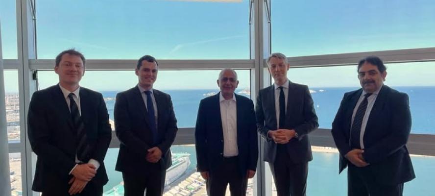 سفير مصر بباريس: تعزيز التعاون مع (CMA CGM) الفرنسية في الشحن البحري واللوجستيات