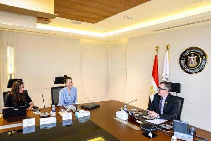 وزير التخطيط يبحث مع وفد الوكالة الدولية لضمان الاستثمار (MIGA) الاستفادة من آليات الضمانات لدفع جهود التنمية بمصر