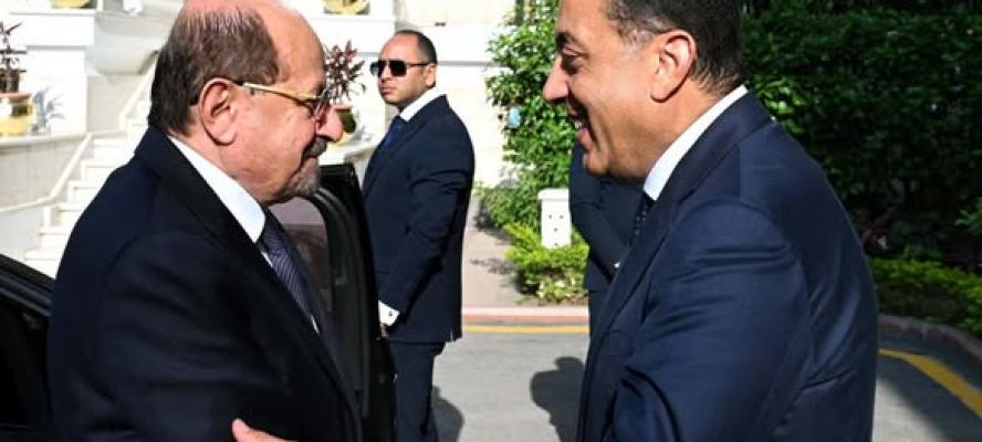 رئيس الوزراء يلتقي نظيره اليمني