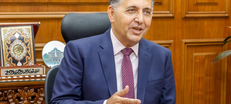 محافظ القليوبية يطيح بمدير التعليم الإعدادي ويوقفه 3 أشهر