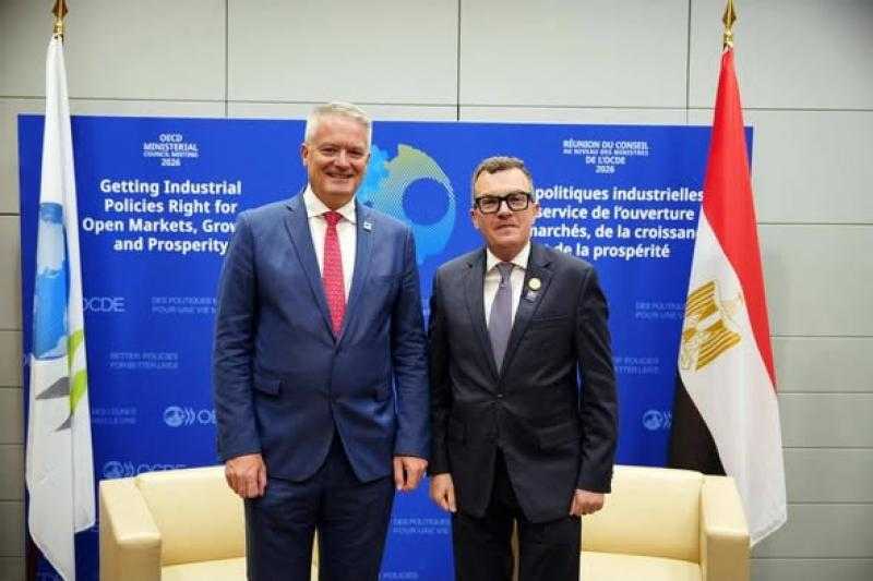 وزير التخطيط والتنمية الاقتصادية يعقد اجتماعًا ثنائيًا مع الأمين العام لمنظمة التعاون الاقتصادي والتنمية (OECD)