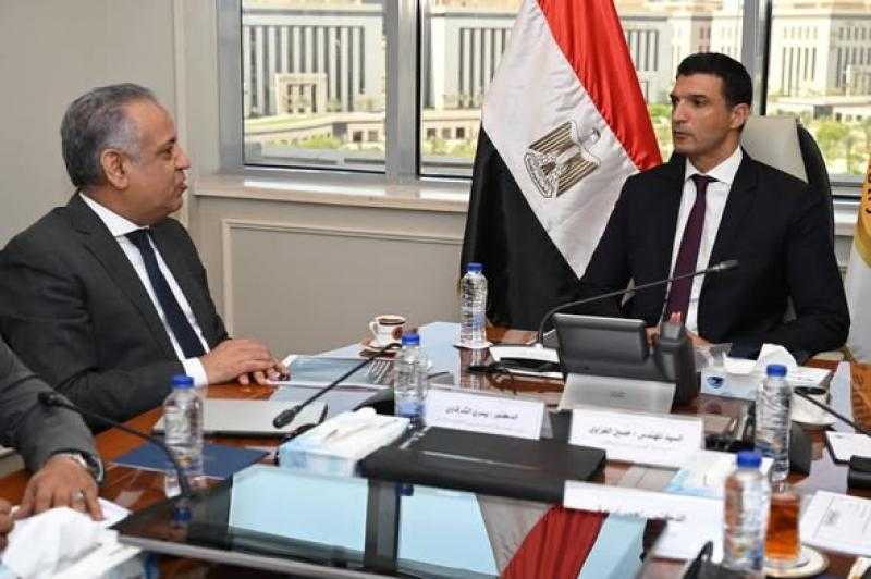 ● وزير الصناعة يلتقي رئيس جمعية رجال الأعمال المصريين الأفارقة لبحث سبل تعزيز التعاون الصناعي بين مصر وإفريقيا