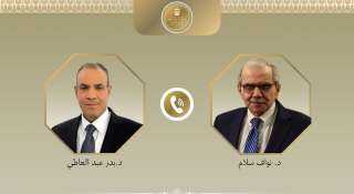 وزير الخارجية يؤكد لرئيس الوزراء اللبناني وقوف مصر إلى جانب لبنان الشقيق