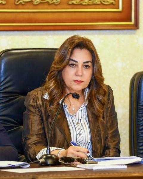وزيرة التنمية المحلية والبيئة: مواطن ينقذ ٦ سلاحف بحرية مهددة بالإنقراض بالتعاون مع الوزارة ونقلهم لمركز إنقاذ السلاحف البحرية بمحمية أشتوم الجميل