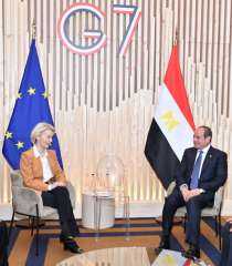 الرئيس عبد الفتاح السيسي يلتقي رئيسة المفوضية الأوروبية الرئيس عبد الفتاح السيسي يلتقي رئيسة المفوضية الأوروبية