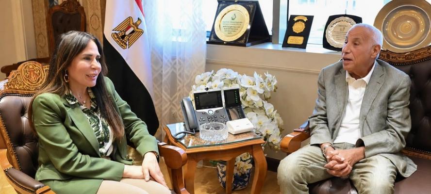 وزيرة الإسكان تستقبل الكابتن حسين لبيب.. وتؤكد تقديرها الكبير لنادي الزمالك