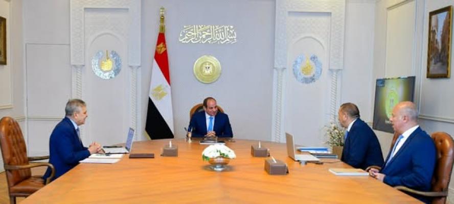 تفاصيل اجتماع الرئيس السيسى مع رئيسي هيئة القناة وشركة ترسانة جنوب البحر الأحمر