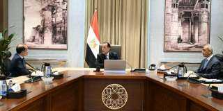 رئيس الوزراء يتابع مع وزير المالية عددًا من ملفات العمل