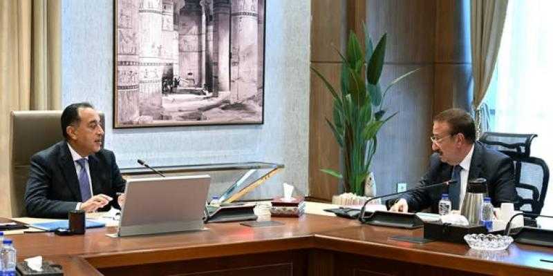 رئيس الوزراء يتابع الموقف الحالي للمشروعات الجاري تنفيذها بمحافظة بورسعيد