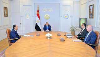الرئيس السيسي يؤكد أهمية انخراط القطاع الخاص بشكل واسع في عملية التصنيع... الرئيس السيسي يؤكد أهمية انخراط القطاع الخاص بشكل واسع في عملية التصنيع بمصر