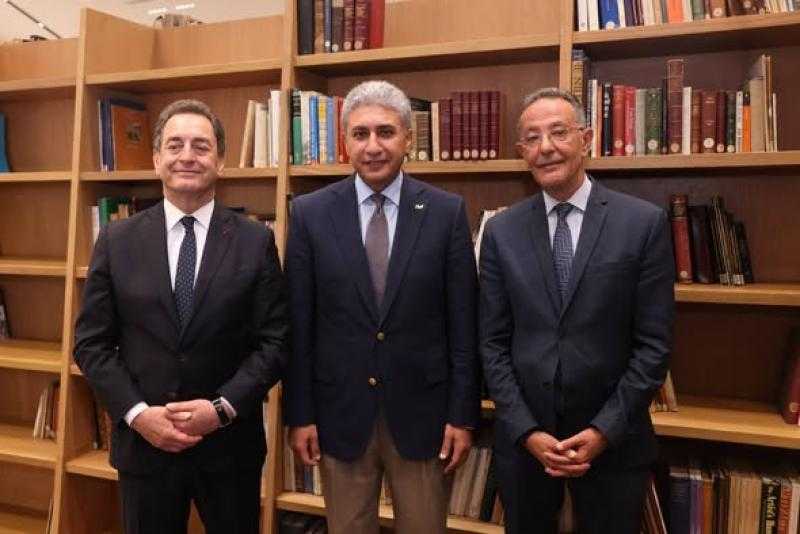 وزارة السياحة والآثار: - افتتاح مكتبة المتحف المصري الكبير