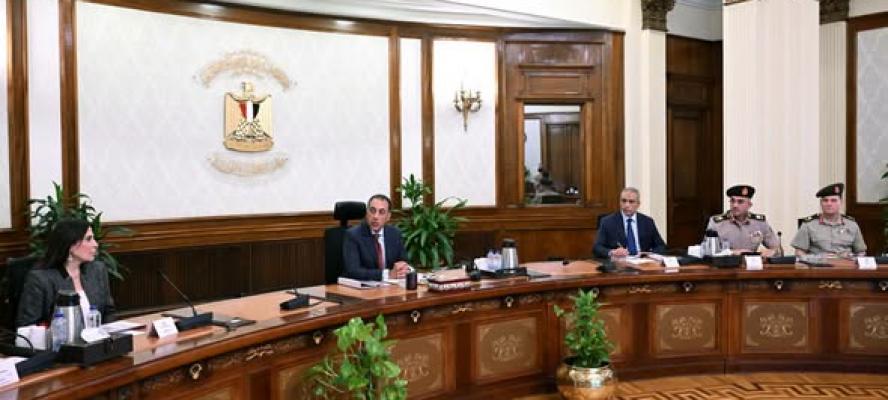 رئيس الوزراء يتابع مستجدات الاستعدادات الجارية لبدء تنفيذ مشروعات المرحلة الثانية من المبادرة الرئاسية ”حياة كريمة”