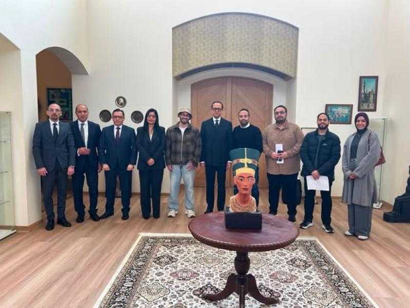 سفير مصر في أستراليا يلتقي بمجموعة من الدارسين المصريين بالجامعات الأسترالية