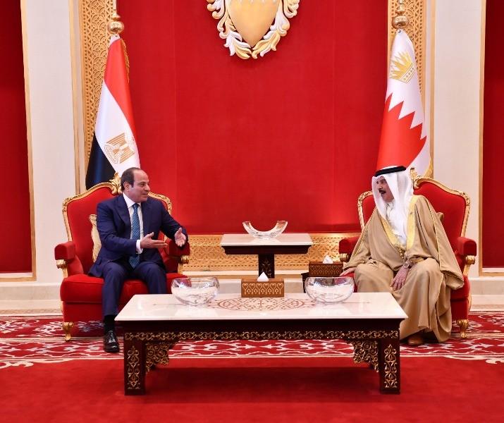 المتحدث الرئاسي ينشر صور الرئيس السيسي خلال زيارة أخوية إلى البحرين
