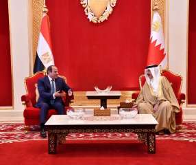 المتحدث الرئاسي ينشر صور الرئيس السيسي خلال زيارة أخوية إلى البحرين