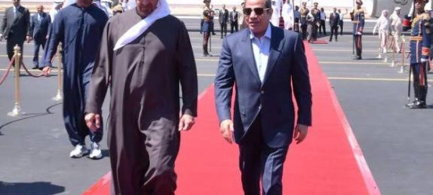 الرئيس السيسى يودّع الشيخ محمد بن زايد بمطار العلمين