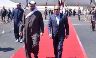 الرئيس السيسى يودّع الشيخ محمد بن زايد بمطار العلمين