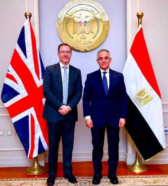 وزير العدل يستقبل سفير المملكة المتحدة بالقاهرة