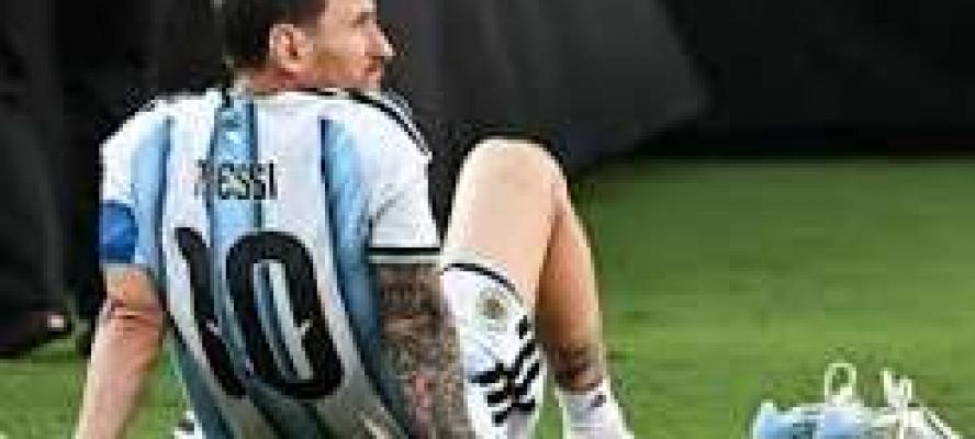 ميسي يعود إلى الأرجنتين للراحة بعد الخسارة أمام إسبانيا في نهائي كأس العالم