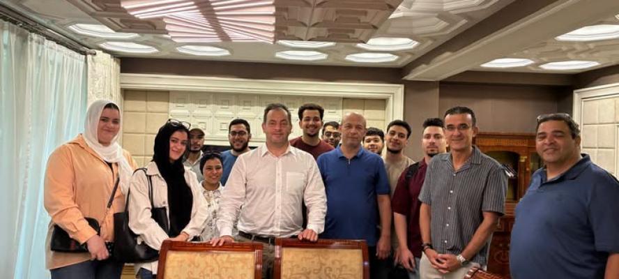 القائم بأعمال سفارة مصر في أستانا يجري مهمة قنصلية بمدينة ألماتي لخدمة أبناء الجالية المصرية