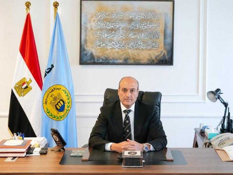 محافظ أسيوط: إحالة 8 مسئولين بحي غرب إلى النيابة العامة بعد رصد مخالفات جسيمة في تراخيص البناء والإدارة الهندسية