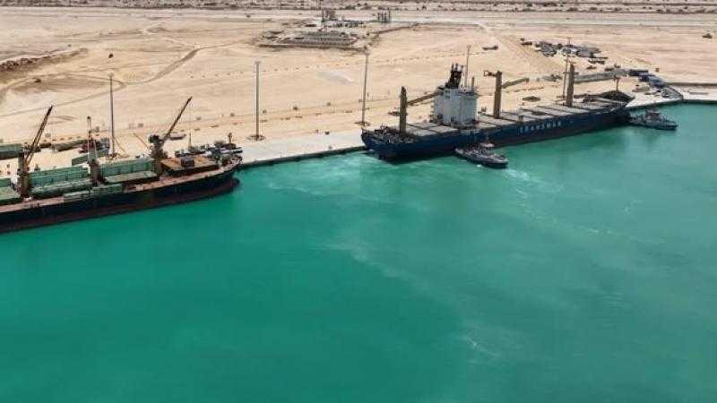 استمرار النشاط التشغيلي بمحطة ترانس كارجو بميناء السخنة واستقبال أول سفينتين بعد بدء التشغيل التجاري