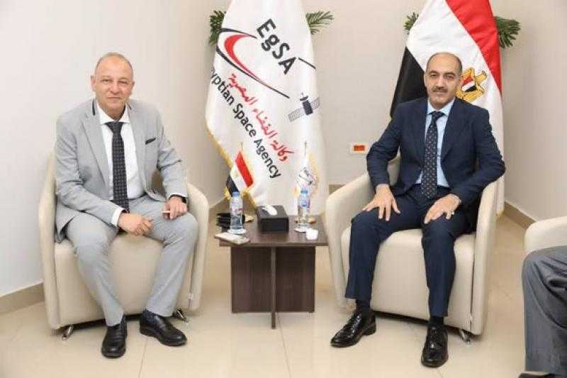 الرئيس التنفيذي لوكالة الفضاء المصرية يستقبل رئيس الجامعة المصرية اليابانية للعلوم والتكنولوجيا لبحث التعاون المشترك