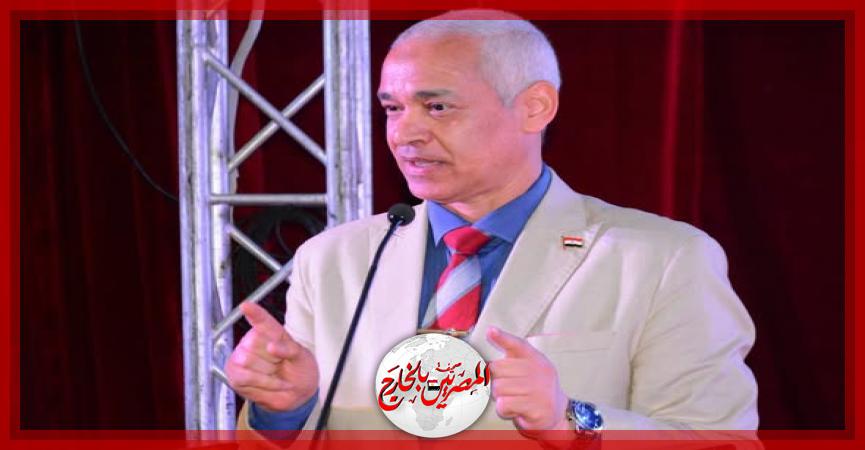  الدكتور أحمد عبد المولى