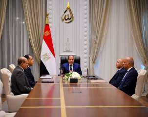الرئيس السيسي يوجه بأهمية سرعة الانتهاء من مشروعات النقل الجماعي الأخضر المستدام