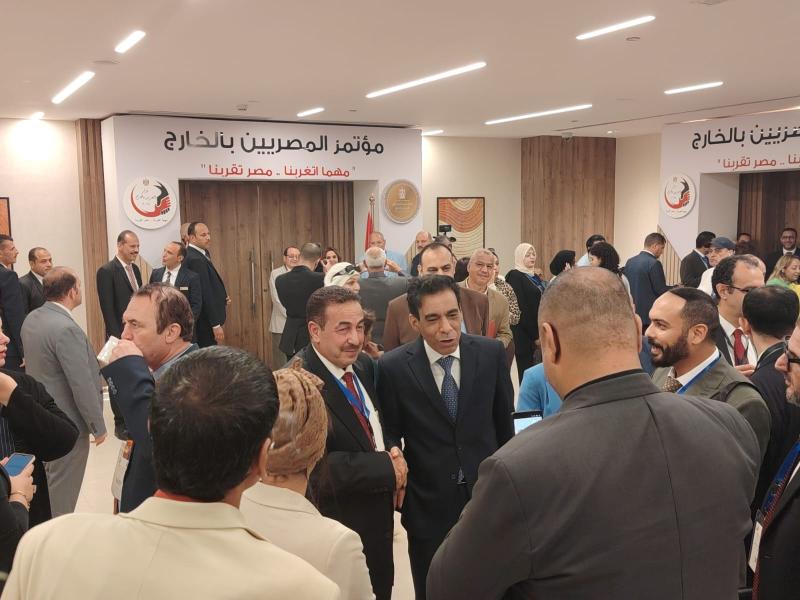 حداد الجوهري يلتقي أبناء الجاليات المصرية في النسخة السابعة من مؤتمر المصريين بالخارج