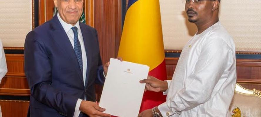 وزير الخارجية يسلم رسالة خطية من السيد رئيس الجمهورية إلى الرئيس التشادي