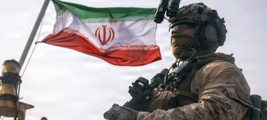 الحرس الثوري الإيراني ينفي التواصل مع واشنطن عبر قنوات غير رسمية