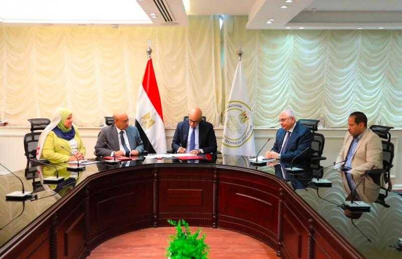 وزير التربية والتعليم يعتمد نتيجة الدور الثاني للدبلومات الفنية للعام الدراسي ٢٠٢٥ / ٢٠٢٦ بنسبة نجاح ٨٩,٤٩٪