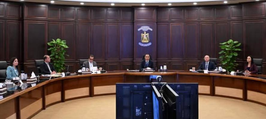 رئيس الوزراء يتابع الموقف التنفيذي للمبادرة الرئاسية ”حياة كريمة”