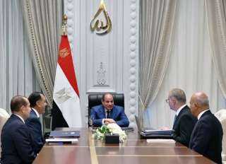 الرئيس السيسي يتابع الموقف التنفيذي لإنتاج الزيت الخام والغاز الطبيعي بمناطق البحث... الرئيس السيسي يتابع الموقف التنفيذي لإنتاج الزيت الخام والغاز الطبيعي بمناطق البحث والاستكشاف