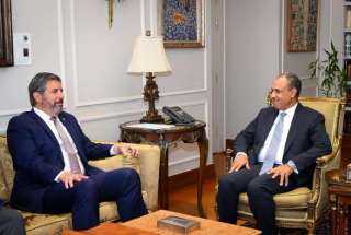 وزير الخارجية ونائب نظيره الأمريكي يؤكدان أهمية تعزيز العلاقات الإستراتيجية بين البلدين وزير الخارجية ونائب نظيره الأمريكي يؤكدان أهمية تعزيز العلاقات الإستراتيجية بين البلدين