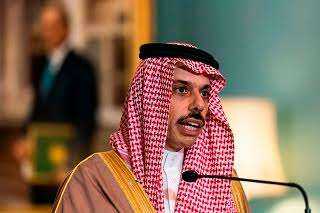 وزير الخارجية السعودي يبحث مع نظيريه القطري والتركي التوترات الإقليمية