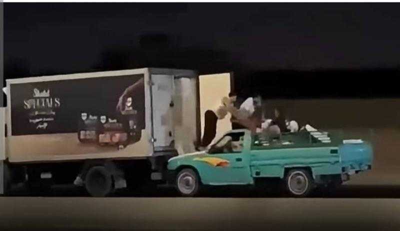 مصرع 3 متهمين بسرقة حمولة نقل أثناء سيرها فى مواجهة مع الشرطة بالقليوبية
