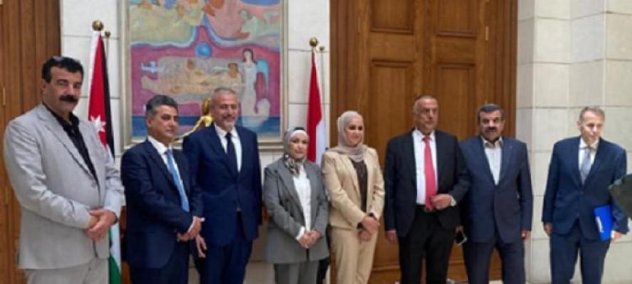 السفير المصري بعمان يستقبل وفد لجنة الأخوة المصرية الأردنية بالنواب الاردني