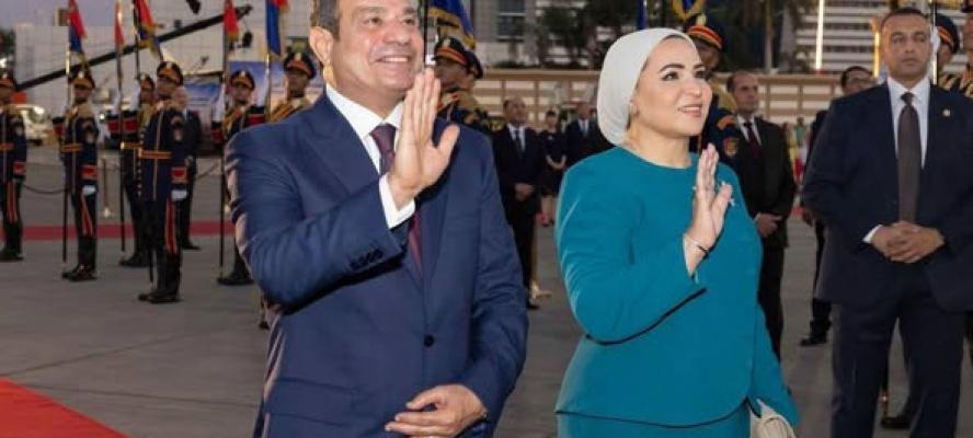 السيدة انتصار السيسى ..نرحب بكل محبة بفخامة الرئيس شي جينبينغ والسيدة الأولى بينغ لي يوان